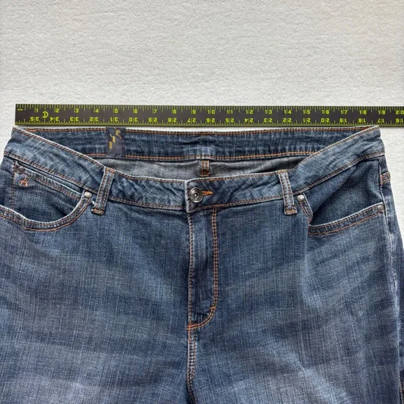 Wrangler Aura Bootcut Jeans Women Size 18 Dark Wash Stretch Denim 10WUT74AG - Picture 4 of 9